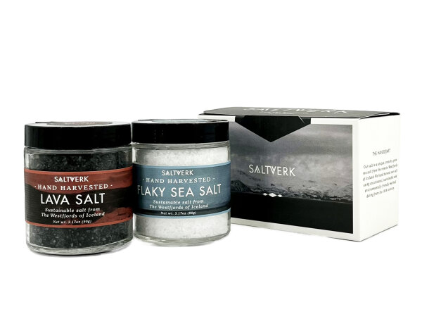 2er Geschenk-Set Saltverk Island Meersalz Flakes Natur und Lavasalz Meersalz mit Aktivkohle (2x 90g Glas im Geschenkkarton)